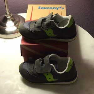 Saucing Jazz boys 11 sneakers